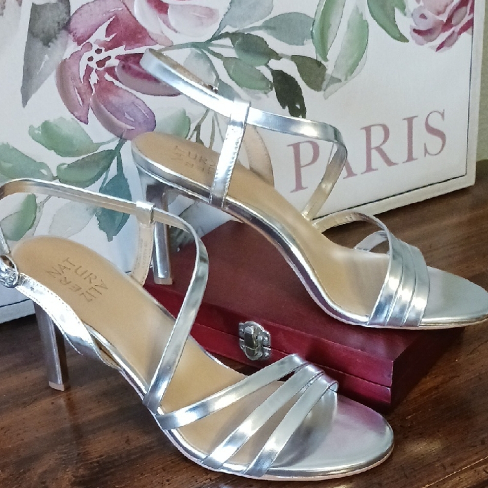 Natùralizer Silver High Heeled Sandals